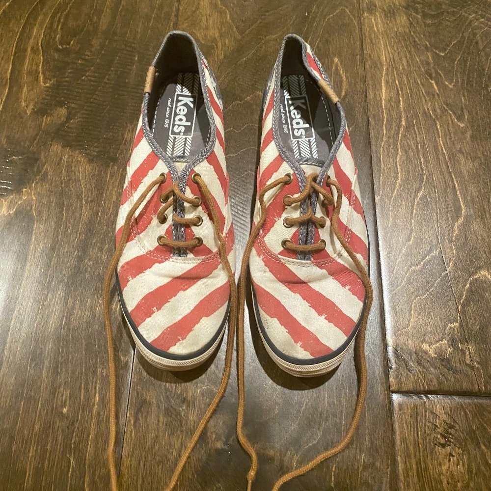 Women's Keds American Flag Lace Up Sneakers - Size 7